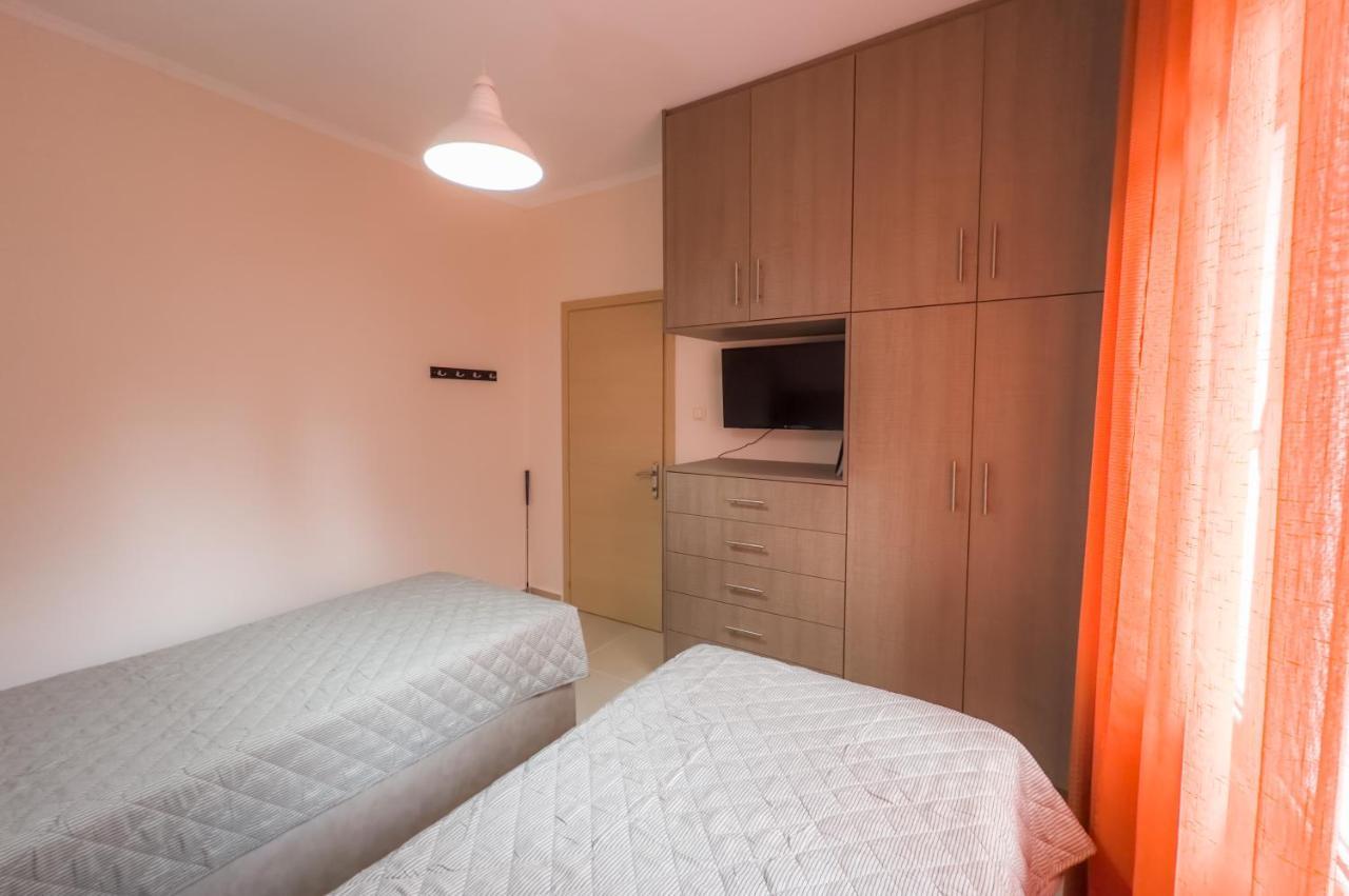 Fouki Apartments Ipsos Beach 外观 照片